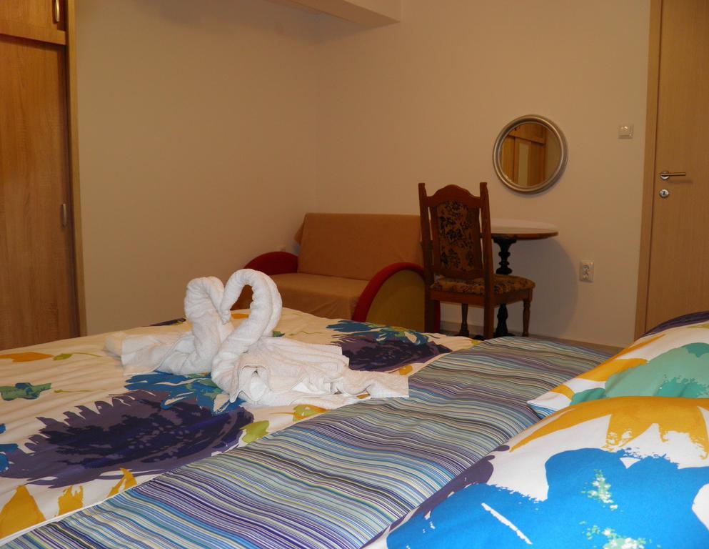Apartman Marko Ogulin Buitenkant foto