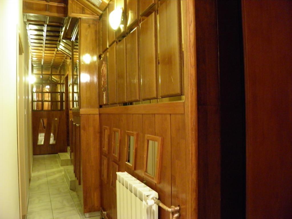 Apartman Marko Ogulin Buitenkant foto