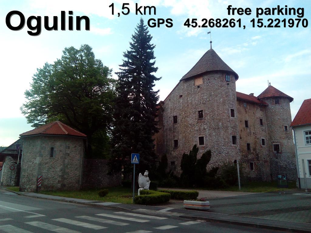 Apartman Marko Ogulin Buitenkant foto
